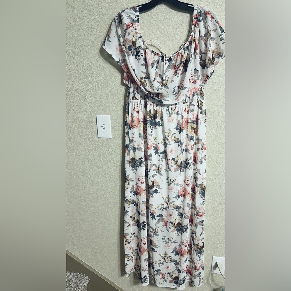 Maternity 3 way dress! Floral Off-Shoulder Maxi Dress - Picture 6 of 8